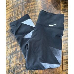 Nike Dri-Fit Capri Leggings - Size Small